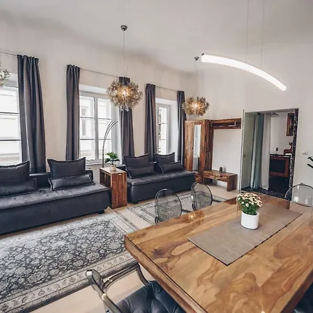 Feel Centre Apartment *