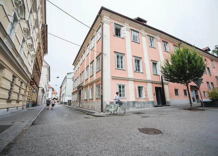 Feel Centre 아파트